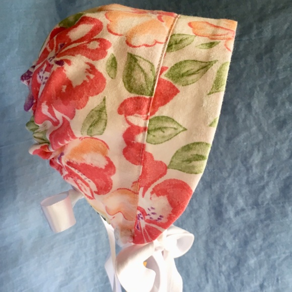Summer Bonnet, White & Floral Print with Peek-a-boo back - Picture 8 of 8